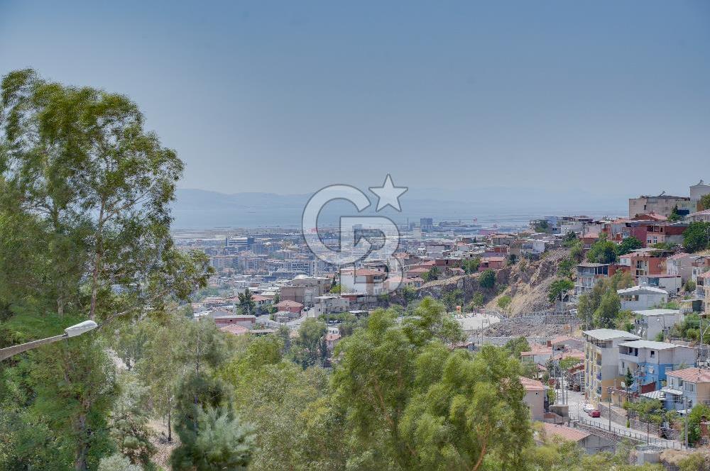 İzmir Çiğli Evka-2'de Deniz Manzaralı Satılık 1+1 Daire