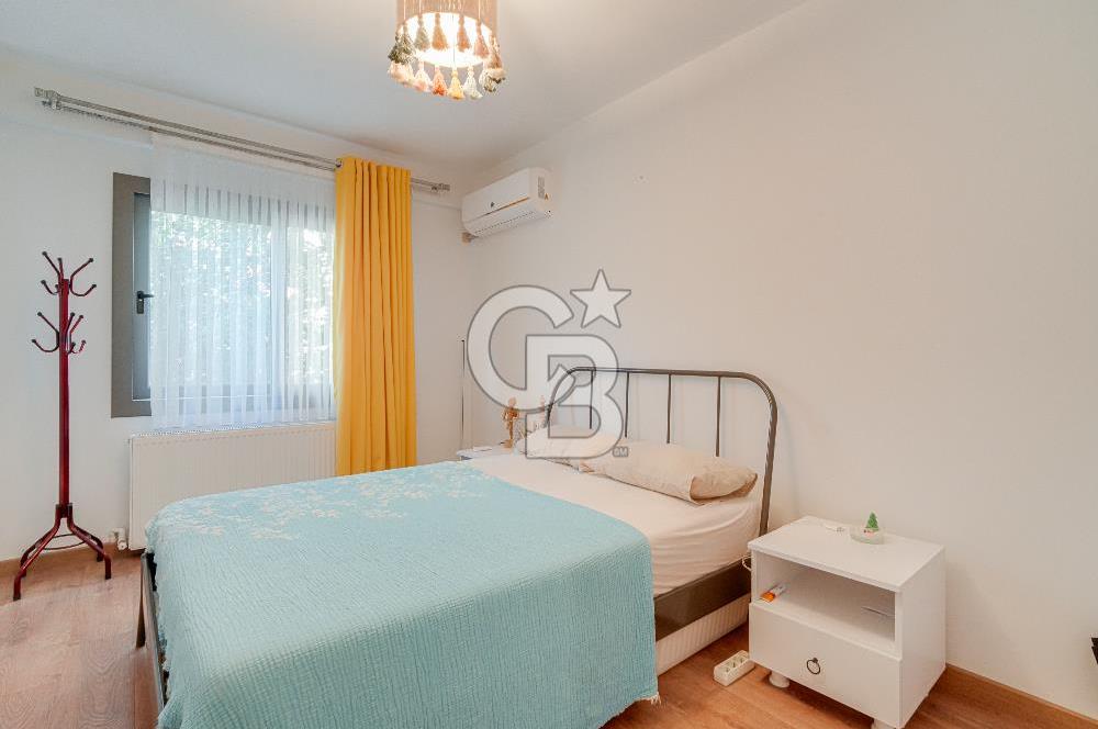 İzmir Urla Atatürk Mahallesinde Satılık 4+1 Bahçe Tripleks