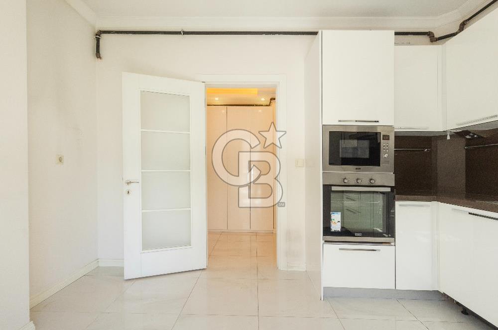 SUADİYE HASAN BEDRETTİN SOKAK'TA PRESTİJLİ KONUMDA SATILIK 3+1 DAİRE