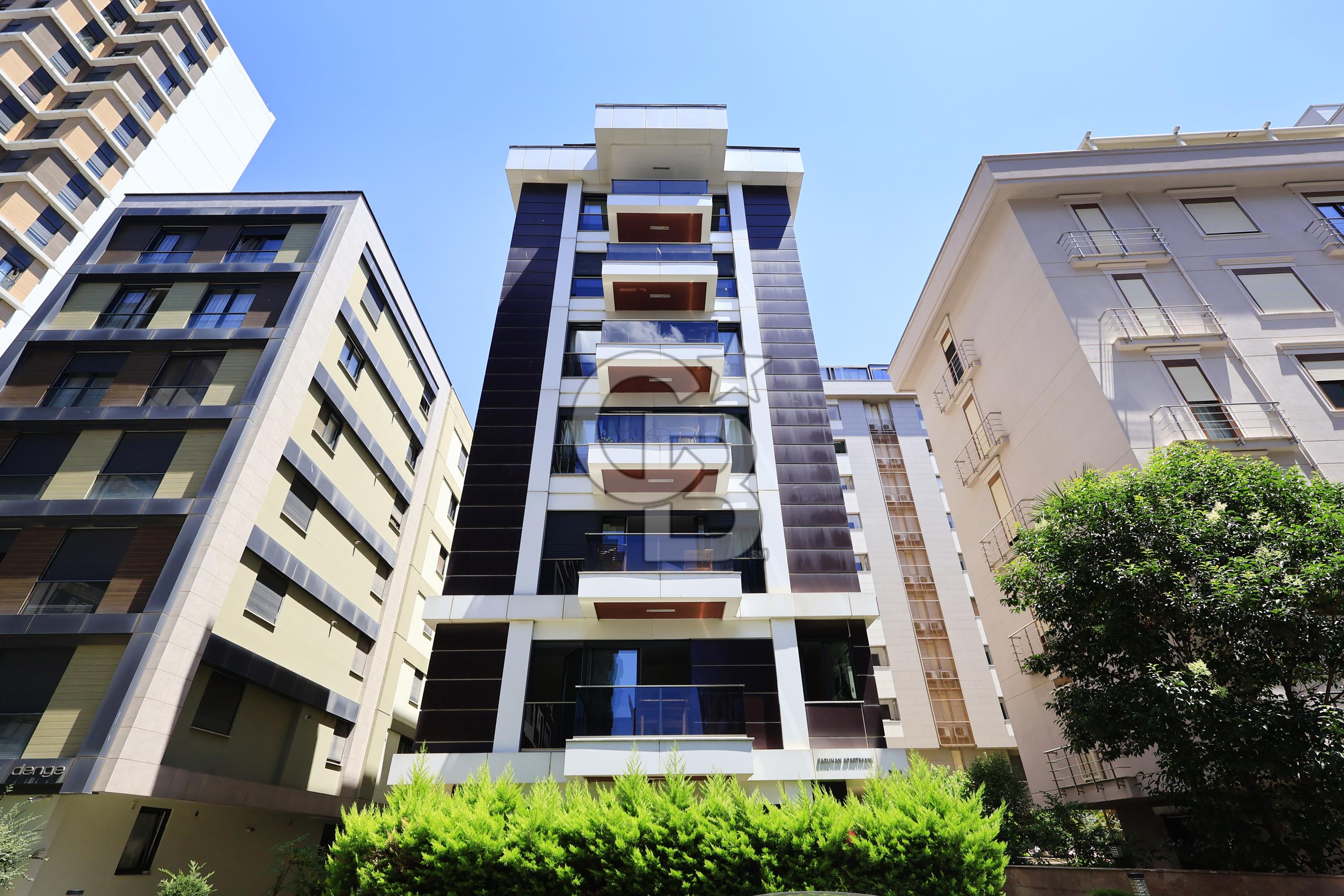 SUADİYE HASAN BEDRETTİN SOKAK'TA PRESTİJLİ KONUMDA SATILIK 3+1 DAİRE