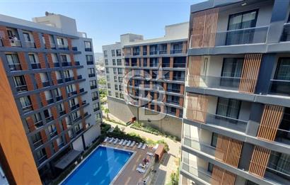 Bornova Coordinat Eşyalı 1+0 Havuz Manzaralı Kiralık Daire