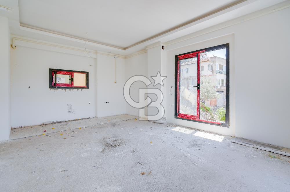 İzmir Çiğli Evka-2'de Deniz Manzaralı Satılık 1+1 Daire