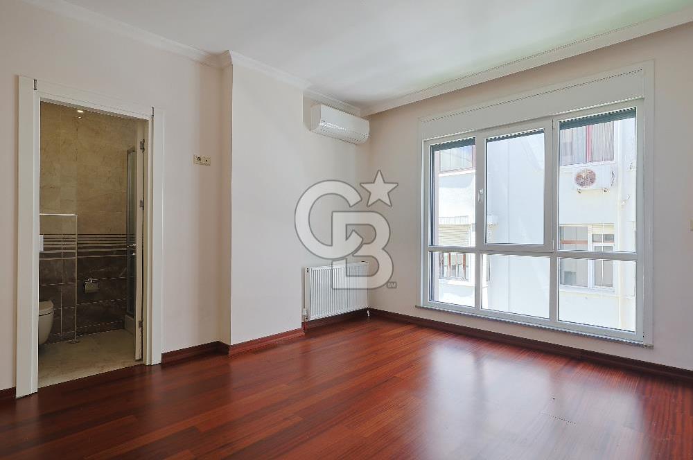 SUADİYE HASAN BEDRETTİN SOKAK'TA PRESTİJLİ KONUMDA SATILIK 3+1 DAİRE