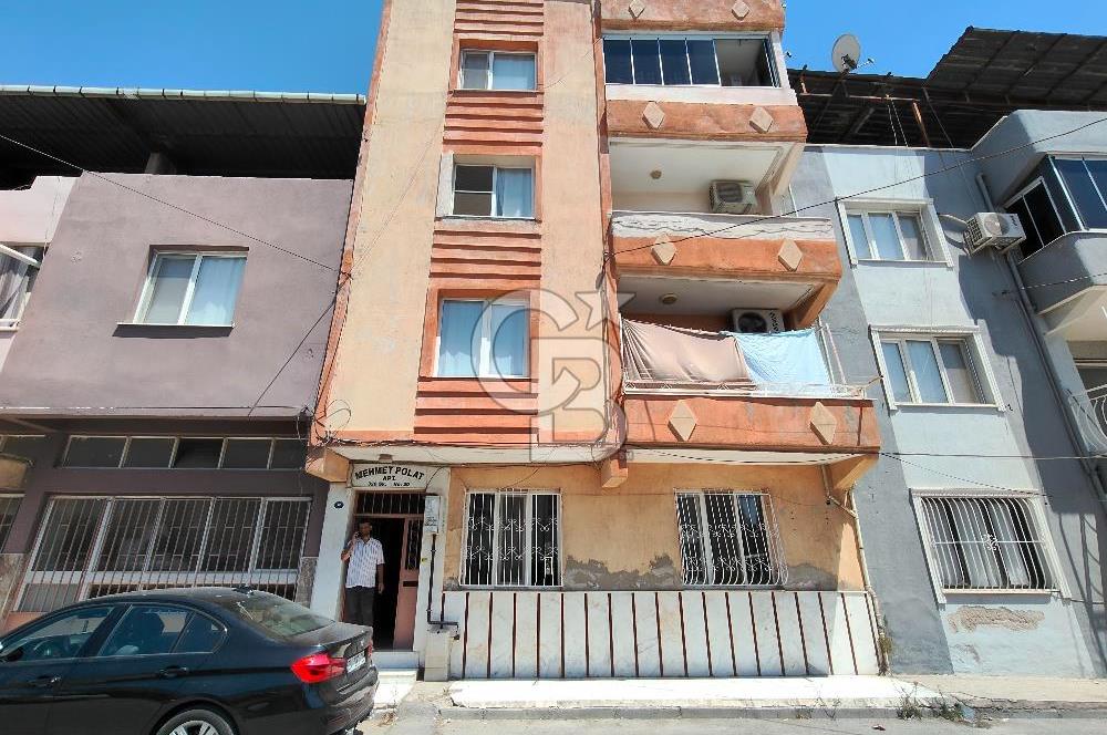 BORNOVA ÜMİT MAHALLESİ'NDE SATILIK GENİŞ 3+1 DAİRE