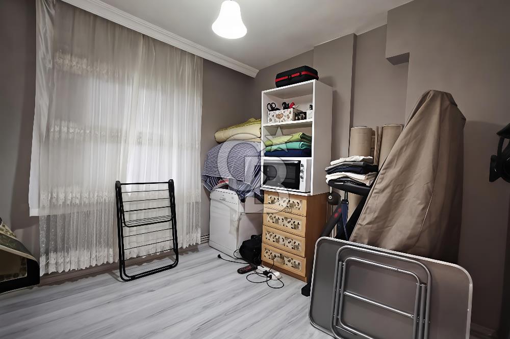 BORNOVA ÜMİT MAHALLESİ'NDE SATILIK GENİŞ 3+1 DAİRE