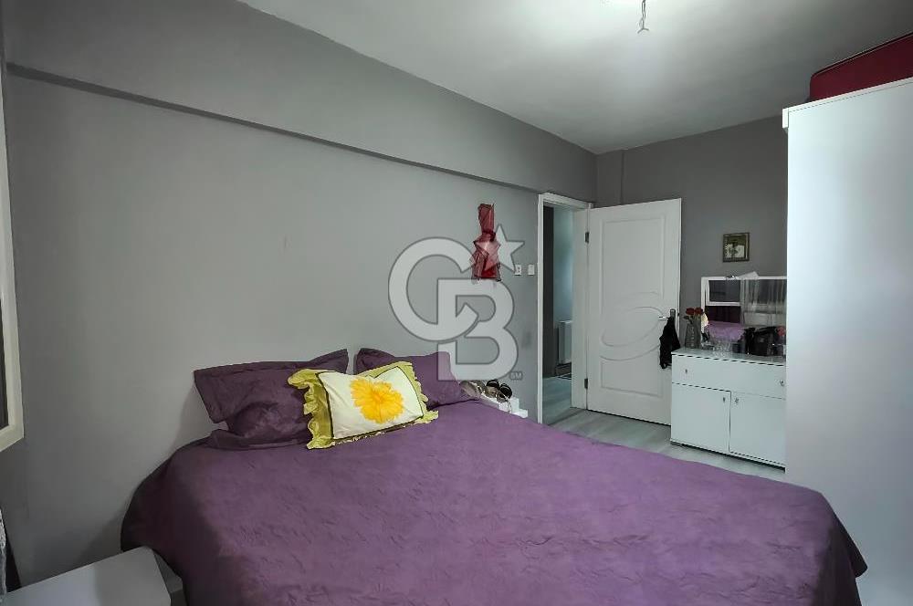 BORNOVA ÜMİT MAHALLESİ'NDE SATILIK GENİŞ 3+1 DAİRE