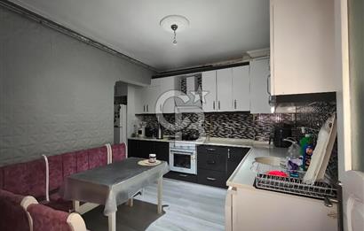 BORNOVA ÜMİT MAHALLESİ'NDE SATILIK GENİŞ 3+1 DAİRE