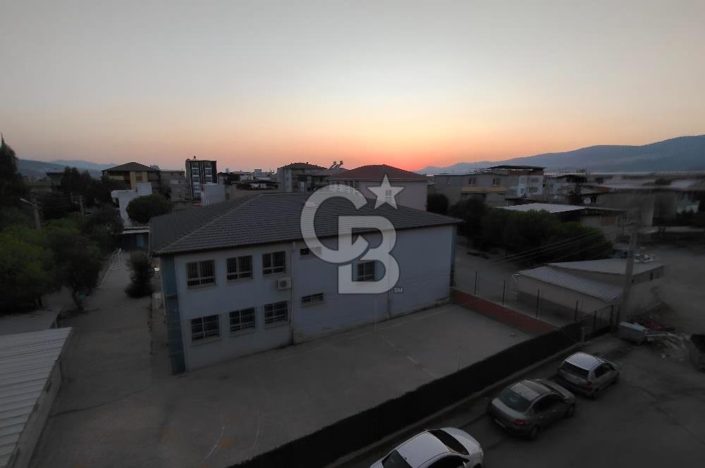 BORNOVA ÜMİT MAHALLESİ'NDE SATILIK GENİŞ 3+1 DAİRE