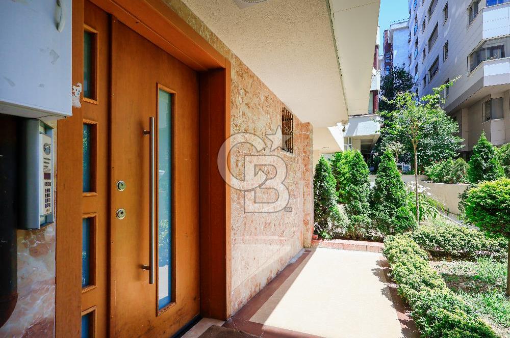SUADİYE HASAN BEDRETTİN SOKAK'TA PRESTİJLİ KONUMDA SATILIK 3+1 DAİRE