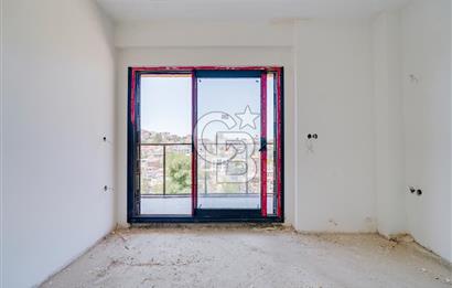 İzmir Çiğli Evka-2'de Deniz Manzaralı Satılık 1+1 Daire