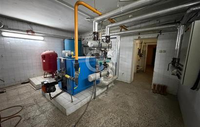 KIZILAY'DA MERKEZİ KONUMDA KOMPLE SATILIK BİNA