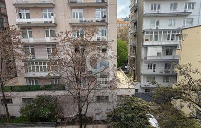 KIZILAY'DA MERKEZİ KONUMDA KOMPLE SATILIK BİNA