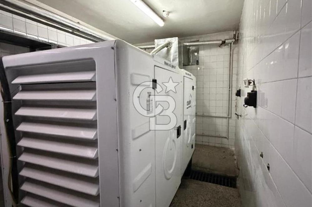 KIZILAY'DA MERKEZİ KONUMDA KOMPLE SATILIK BİNA