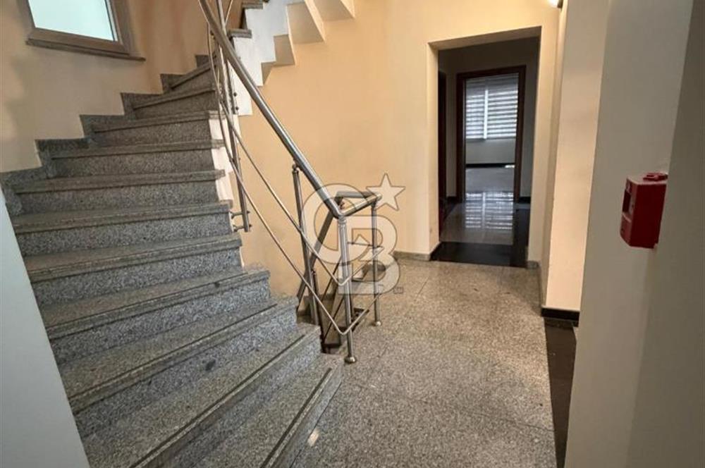 KIZILAY'DA MERKEZİ KONUMDA KOMPLE SATILIK BİNA
