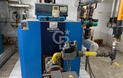 KIZILAY'DA MERKEZİ KONUMDA KOMPLE SATILIK BİNA
