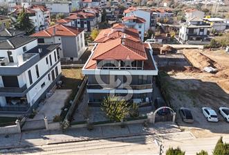 Bağbaşı'nda Satılık Triplex 5+1 300m2 Villa - 1 - 365860