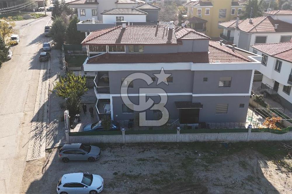 Bağbaşı'nda Satılık Triplex 5+1 300m2 Villa