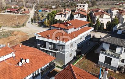 Bağbaşı'nda Satılık Triplex 5+1 300m2 Villa