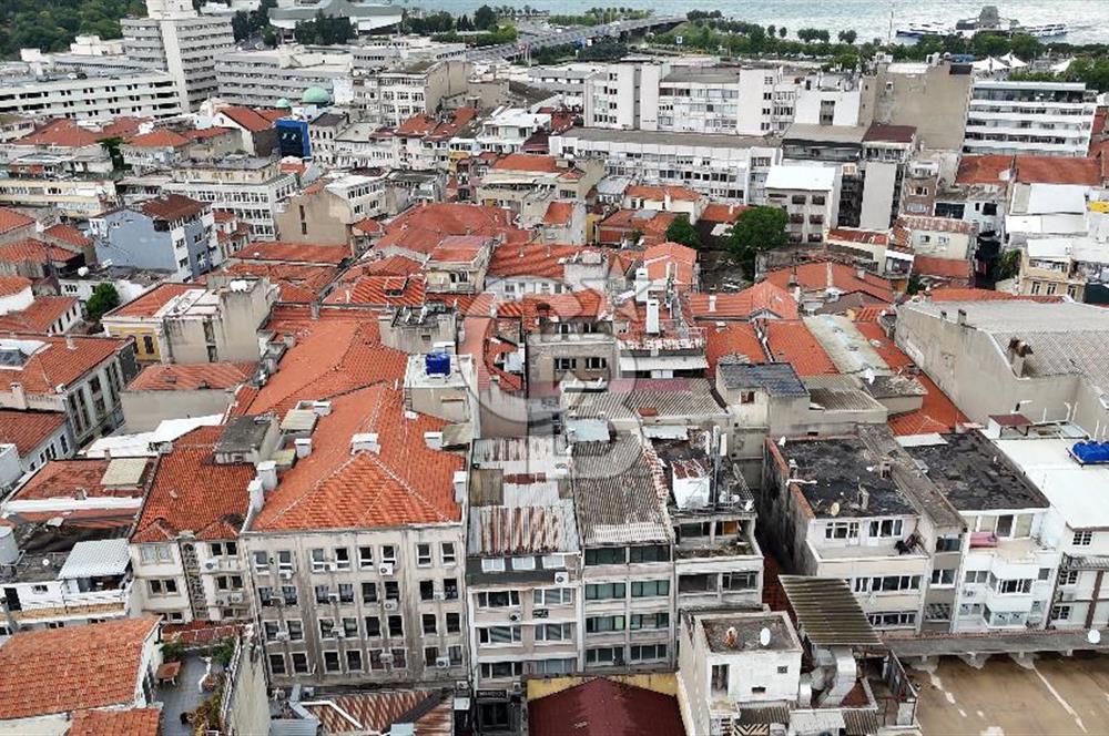 Konak Fevzi Paşa'da Satılık 14 Dükkanlı İş Hanı