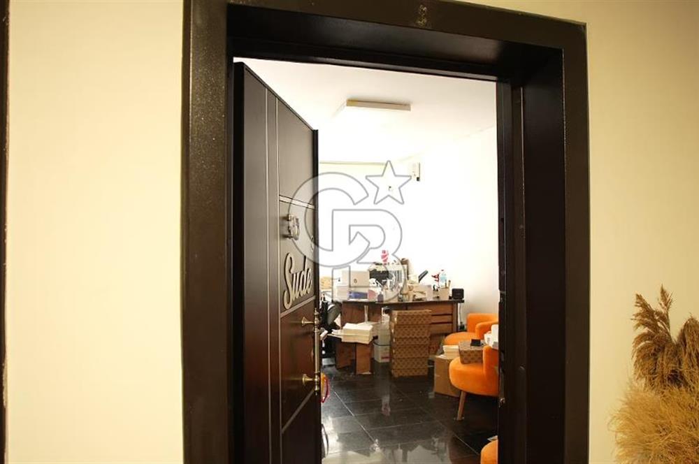 Konak Fevzi Paşa'da Satılık 14 Dükkanlı İş Hanı