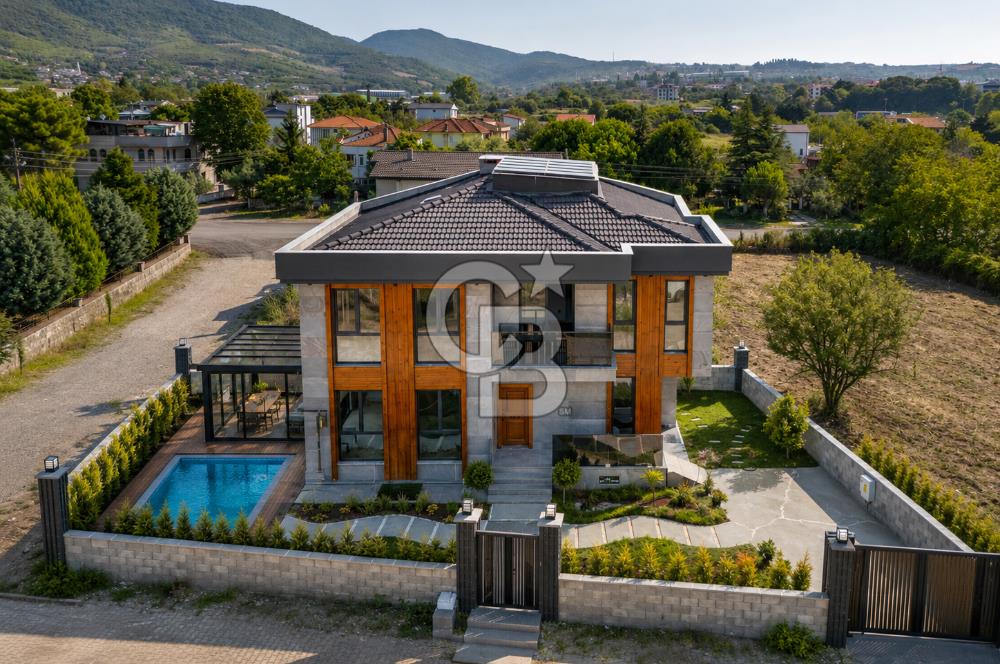 YALOVA KAYTAZDERE'DE ÖZEL MİMARİ MÜSTAKİL LÜKS VİLLA