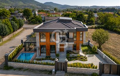 YALOVA KAYTAZDERE'DE ÖZEL MİMARİ MÜSTAKİL LÜKS VİLLA