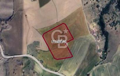 KUSUNLARDA SATILIK 200 M2 ARSA