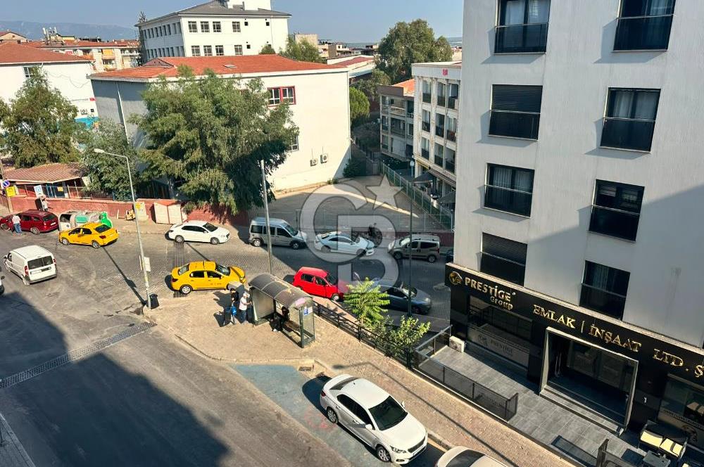 KARABAĞLAR YILDIZ CADDESİ 3+1 ASANSÖRLÜ TADİLATLI ARAKAT KİRALIK DAİRE
