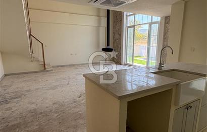 Foça Kozbeyli'de Satılık Villa