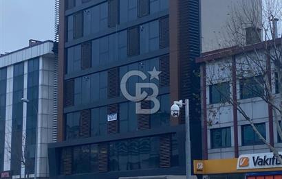 ALEMDAĞ CADDESİ ÜZERİNDE PLAZA DA SATILIK OFİS KATI