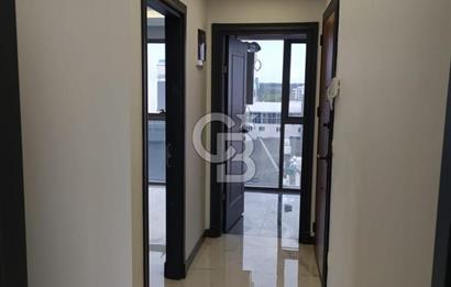 ALEMDAĞ CADDESİ ÜZERİNDE PLAZA DA SATILIK OFİS KATI