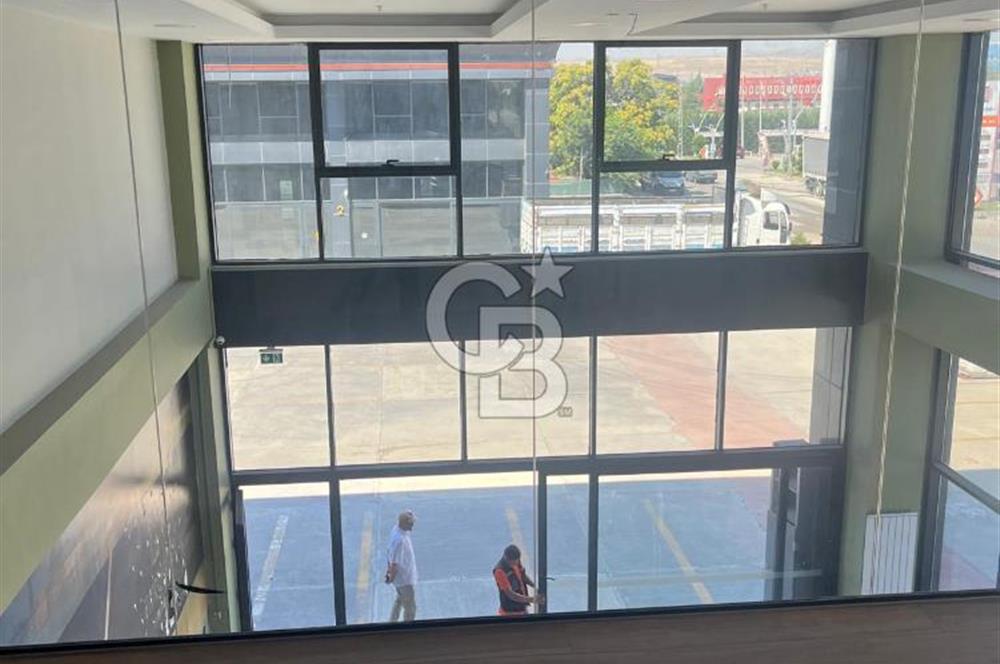 Sincan, Park Konak Center Girişinde, Mükemmel Konumlu Köşe Dükkan