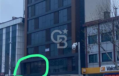 ALEMDAĞ CADDESİ ÜZERİNDE PLAZA DA SATILIK OFİS KATI