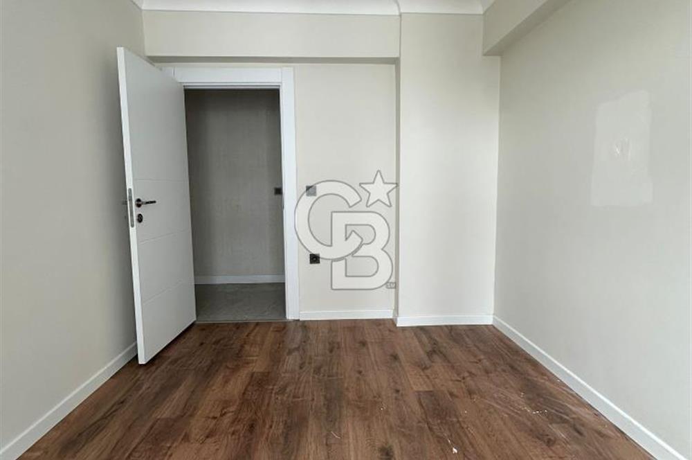 MEYDAN PARK'TA ARA KAT, KİLERLİ, DEPOLU, 4+1 KİRALIK DAİRE