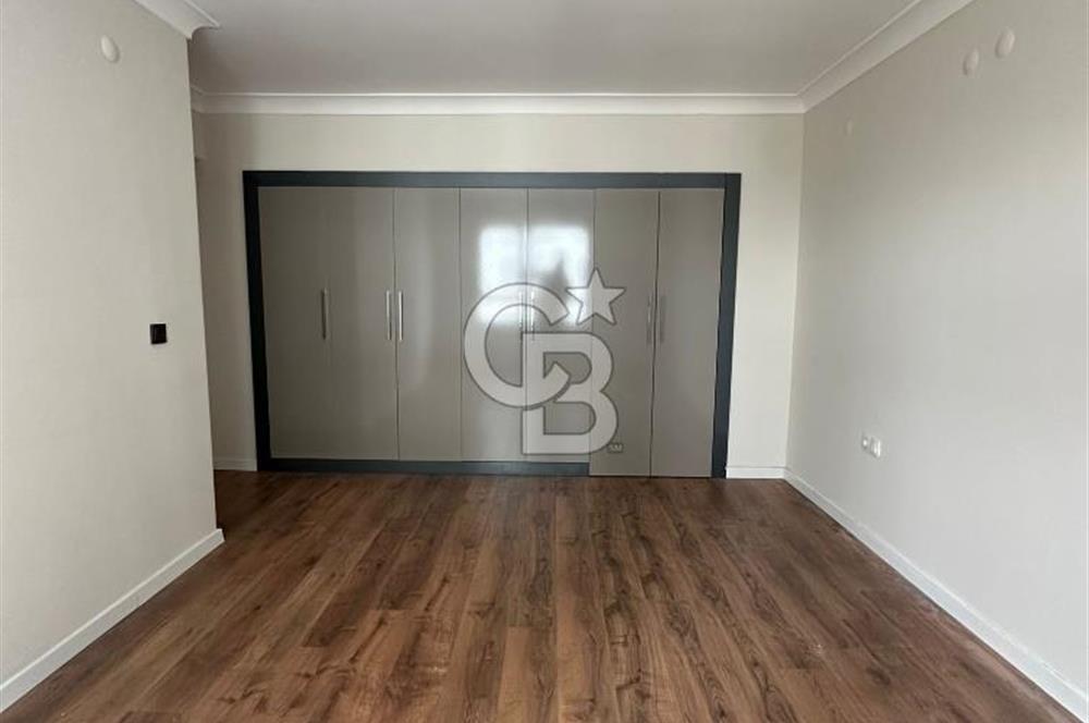 MEYDAN PARK'TA ARA KAT, KİLERLİ, DEPOLU, 4+1 KİRALIK DAİRE
