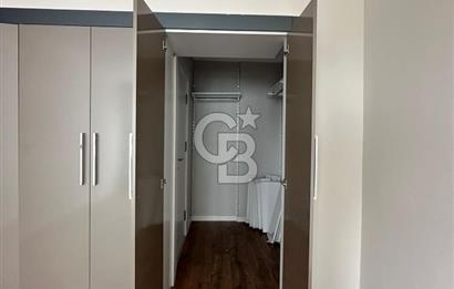 MEYDAN PARK'TA ARA KAT, KİLERLİ, DEPOLU, 4+1 KİRALIK DAİRE