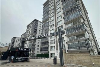 MEYDAN PARK'TA ARA KAT, KİLERLİ, DEPOLU, 4+1 KİRALIK DAİRE - 1 - 365959