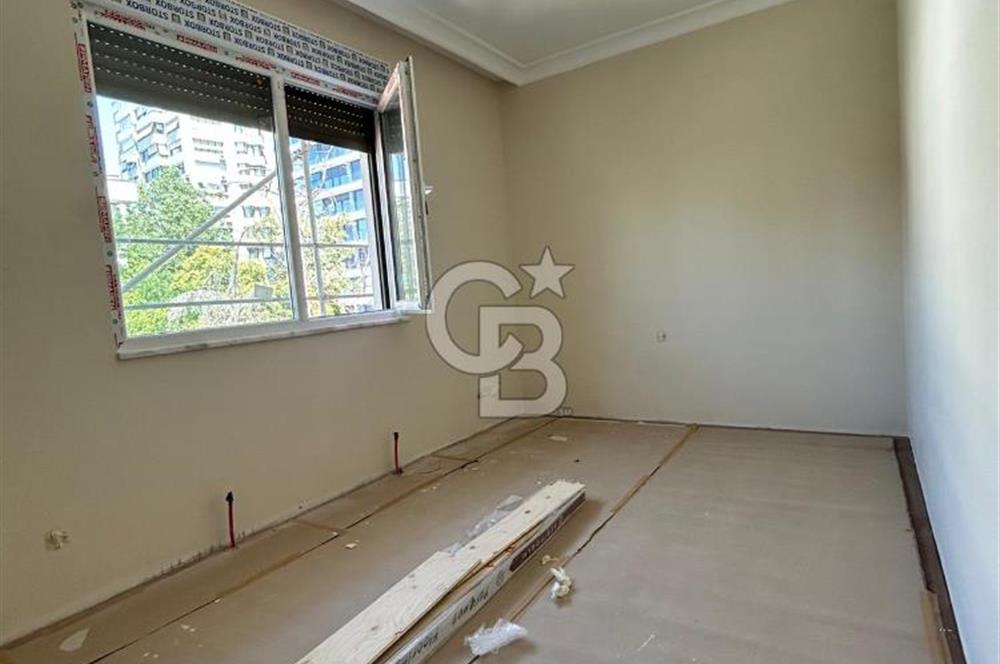Bağdat caddesi üzerinde 3+1 sıfır balkonlu iş yeri