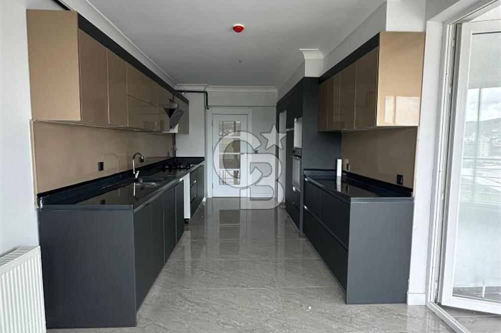 MEYDAN PARK'TA ARA KAT, KİLERLİ, DEPOLU, 4+1 KİRALIK DAİRE
