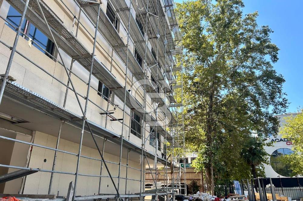 Bağdat caddesi üzerinde 3+1 sıfır balkonlu iş yeri