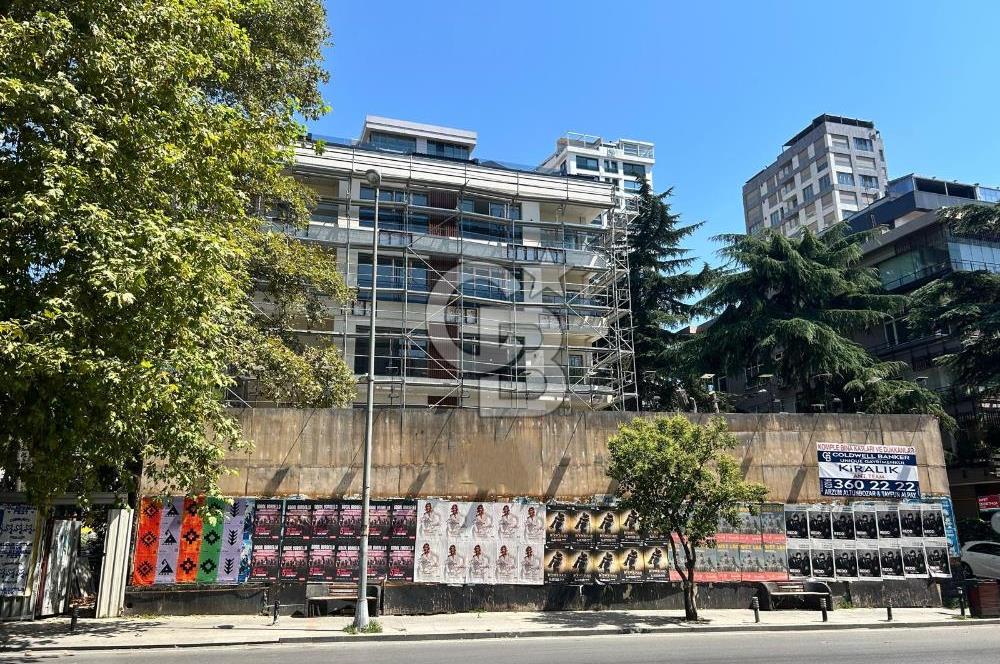 Bağdat caddesi üzerinde 3+1 sıfır balkonlu iş yeri