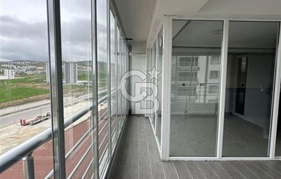 MEYDAN PARK'TA ARA KAT, KİLERLİ, DEPOLU, 4+1 KİRALIK DAİRE