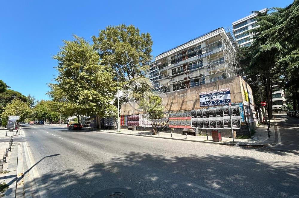 Bağdat caddesi üzerinde 3+1 sıfır balkonlu iş yeri