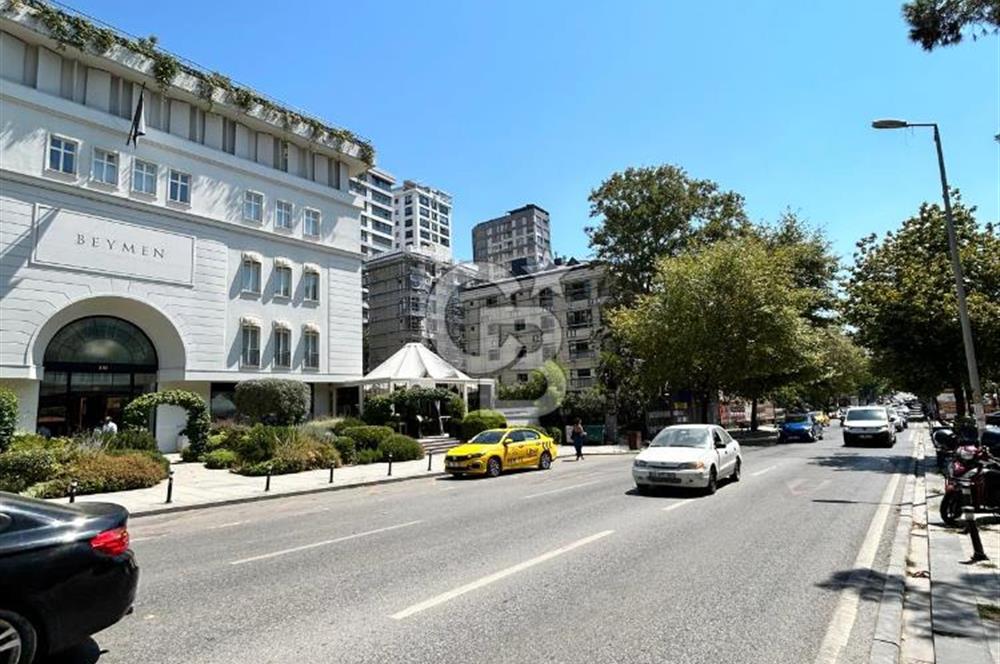 Bağdat caddesi üzerinde 3+1 sıfır balkonlu iş yeri