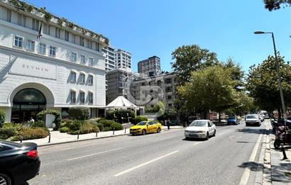 Bağdat caddesi üzerinde 3+1 sıfır balkonlu iş yeri