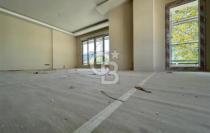 Bağdat caddesi üzerinde 3+1 sıfır balkonlu iş yeri