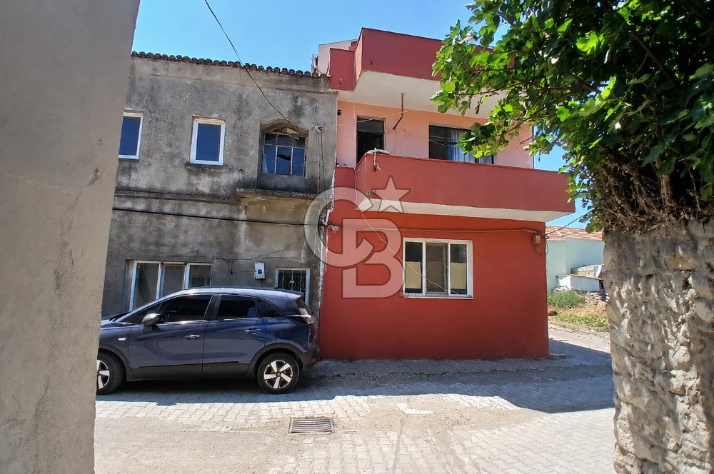 Çardak'ta 347,57 m² Arsa İçerisinde 3 Daireli Müstakil Satılık Bina