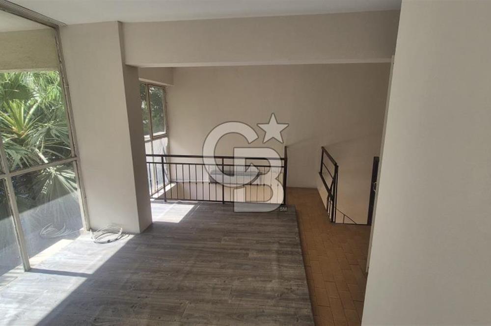 KARŞIYAKA BAHÇELİEVLER 50 M² NET + 20 M² BAHÇE | 30.000 TL KİRA GETİRİLİ DÜKKÂN”