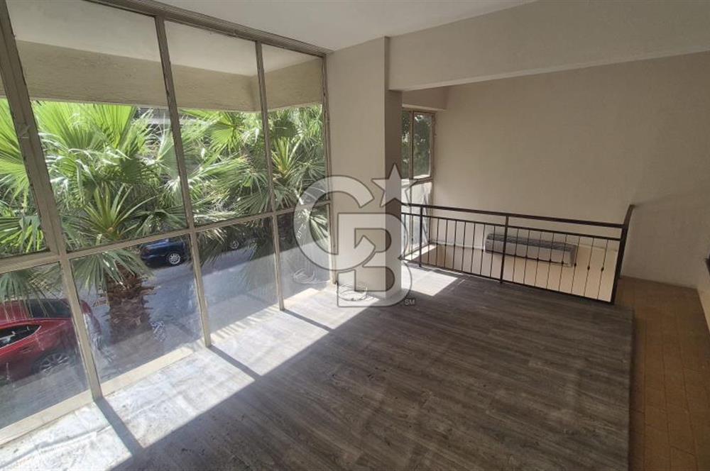 KARŞIYAKA BAHÇELİEVLER 50 M² NET + 20 M² BAHÇE | 30.000 TL KİRA GETİRİLİ DÜKKÂN”