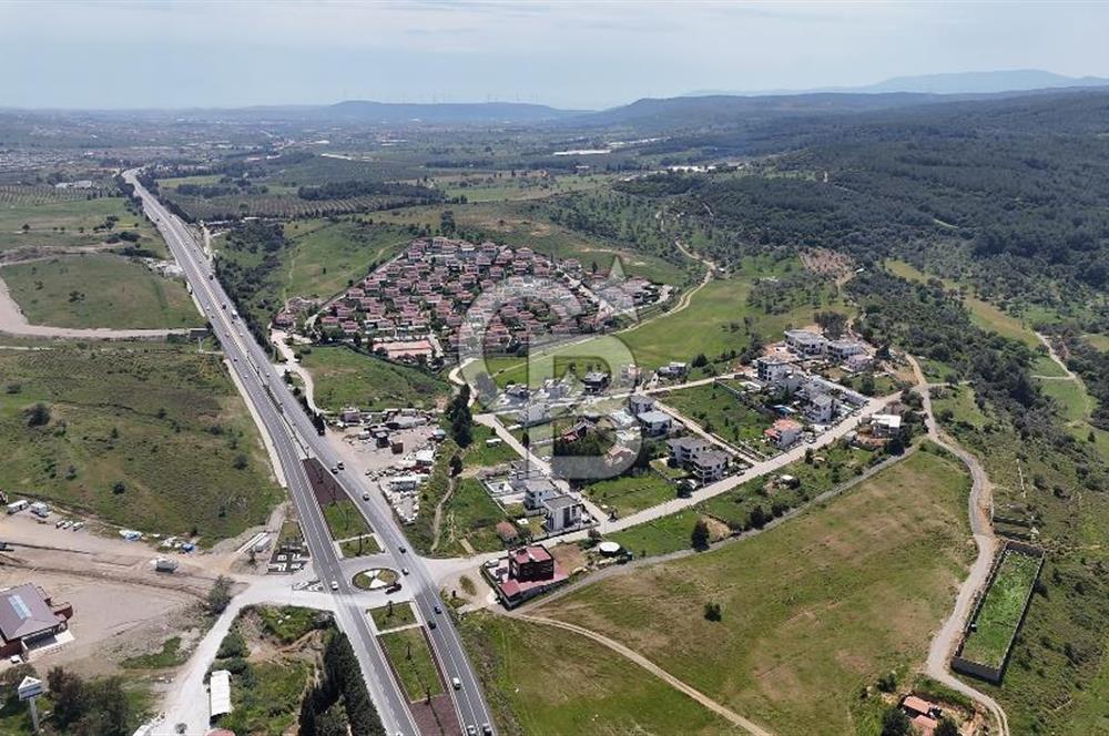 Güzelbahçe Çamlı Mahallesi’nde köşe parsel ticari arsa
